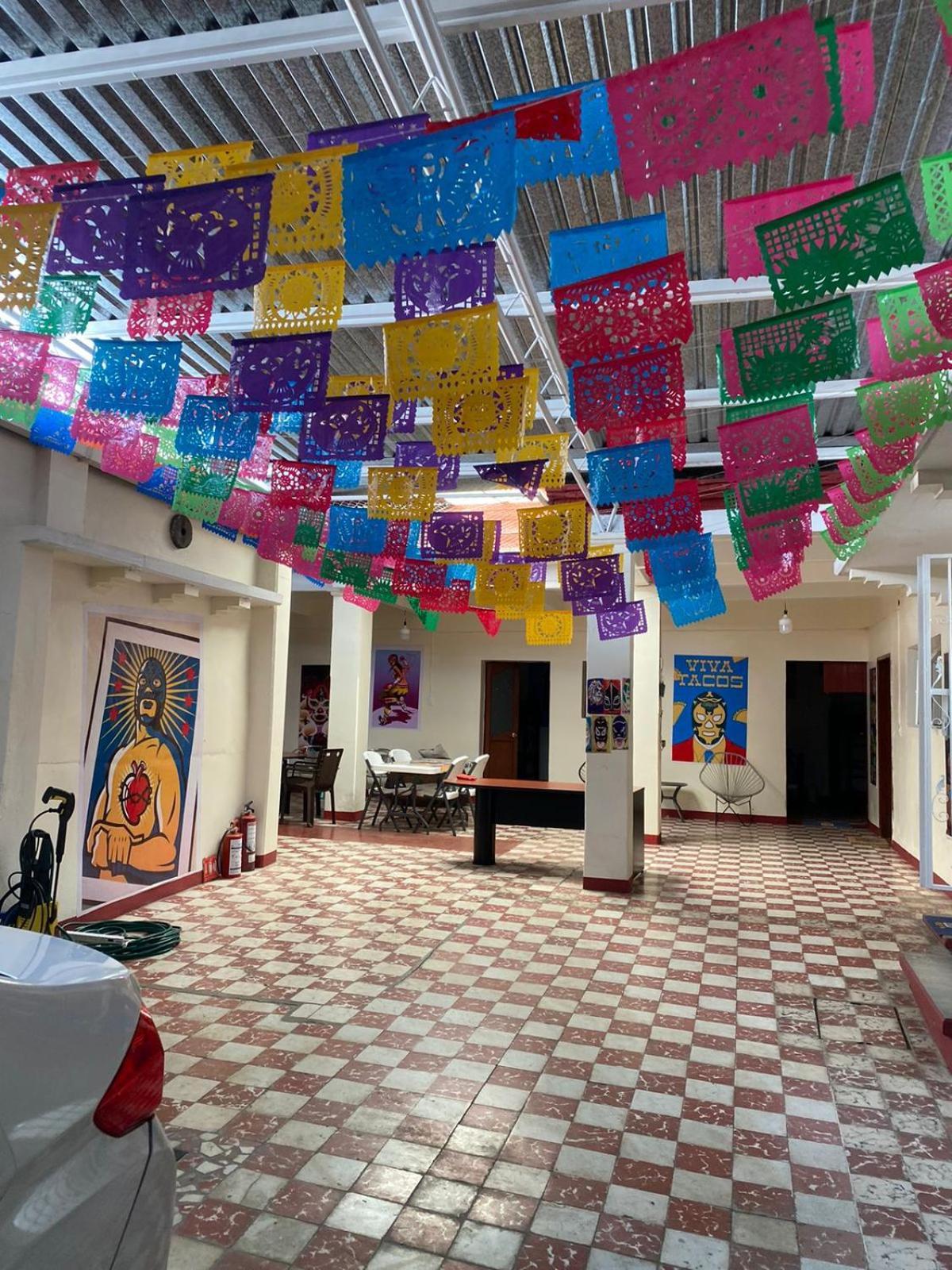 Отель Mil Mascaras Oaxaca Экстерьер фото